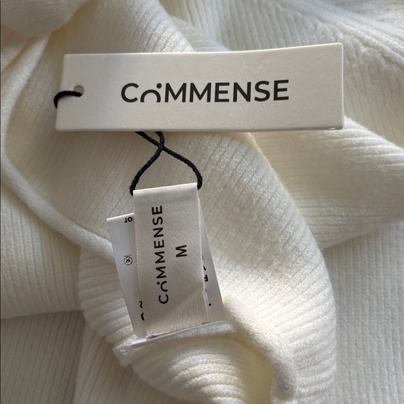 Commense Cross-Over Collar Cold Shoulder Sweater NWT Size M - Picture 7 of 7